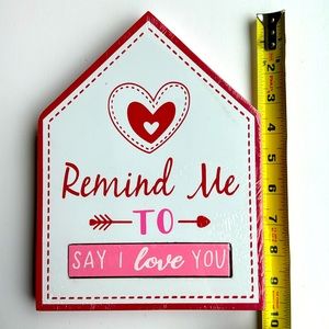 NIP - celebrate it - LOVE changeable tabletop decor